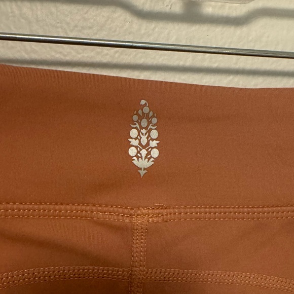 Free People Movement Under The Moon Leggings. Size Large. - Picture 10 of 14